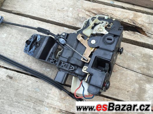 Prodám zámky zadních dveří Passat B5 / B5,5 – fotografie 2