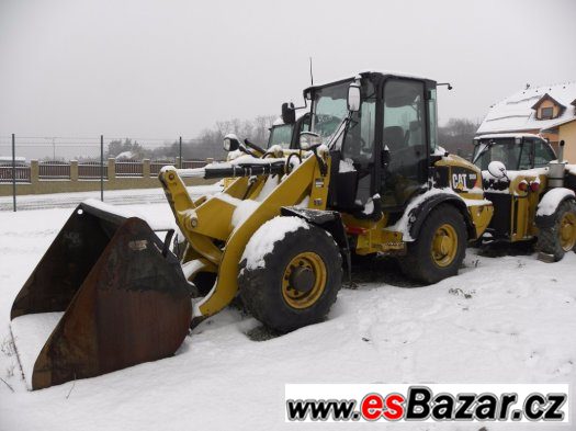 NAKLADAČ CAT 906 H – fotografie 1