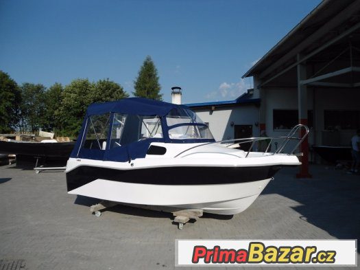 Motorovýkajutový člun Orion 460Ka SLVH – fotografie 3