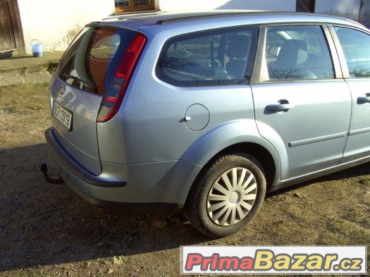 Ford Focus Turnier 1.6 Ti-VCT Titanium – fotografie 3