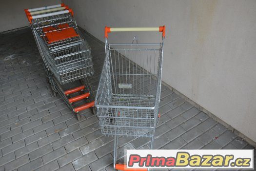 Nákupní vozíky – fotografie 3