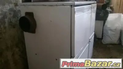 Sporák na tuhá paliva.