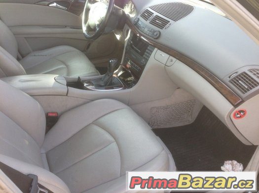 ZLEVNĚNO Mercedes Benz E220 CDI CLASSIC W211 R.v.2004 – fotografie 3