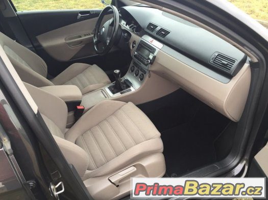 VOLKSWAGEN PASSAT KOMBI 2.0TDi R.v.2005 – fotografie 5