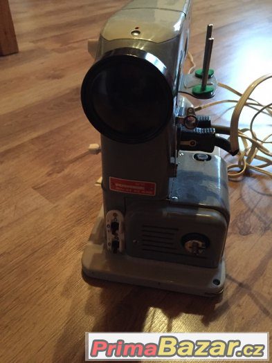 Stary retro sici stroj. – fotografie 3