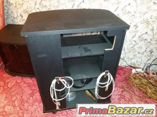 TV / Hifi skříňky (černé barvy) vysoká a nízká. – fotografie 4