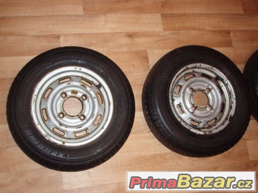 Zimní pneu s diskama na Škoda 1000 MB, Škoda 100 L-135 L – fotografie 3