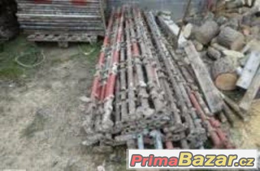 Koupim leseni haki  do 300ks kostek.Nabidnout muze cela CR. – fotografie 1