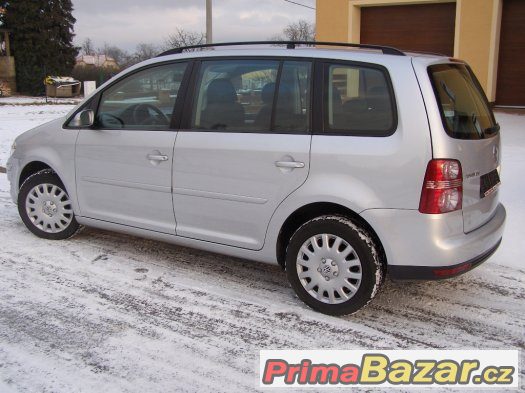 Volkswagen Touran TDI – fotografie 2
