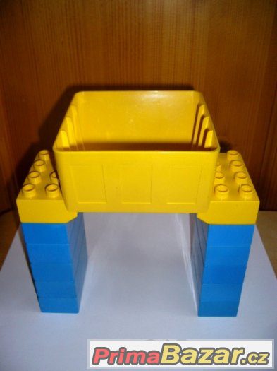 Lego duplo Ž násypka + 10 kostek 2x4 nopy – fotografie 1