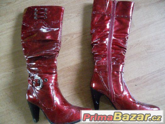 latexové kozačky + kabelka – fotografie 1