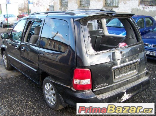 KIA CARNIVAL 2,9 CRDI 106KW,R.V.2004HAVAROVANÝ- PO DÍLECH – fotografie 3