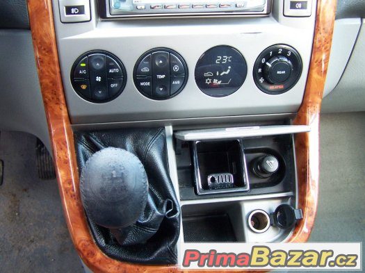 KIA CARNIVAL 2,9 CRDI 106KW,R.V.2004HAVAROVANÝ- PO DÍLECH – fotografie 5