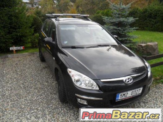 HYUNDAI i30 CRDí CW combi 2009 – fotografie 1