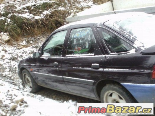 ford escort hatchback stříbr a fial – fotografie 2