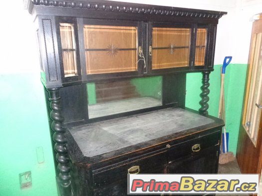 Starý krásný příborník 2800kč – fotografie 1