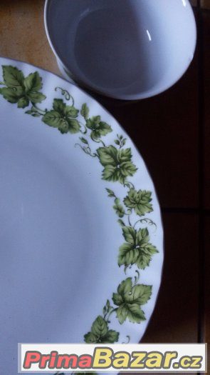 Krásně zdobená porcelánová souprava nekompletní značková- ba – fotografie 2