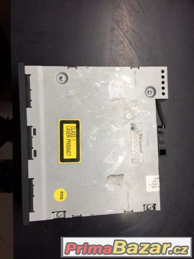 CD changer AUDI nebo VW nebo Škoda včetně kabeláže – fotografie 2