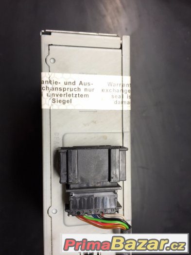 CD changer AUDI nebo VW nebo Škoda včetně kabeláže – fotografie 4
