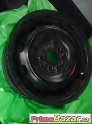 14 palcové plechové disky na TOYOTU (5děr)