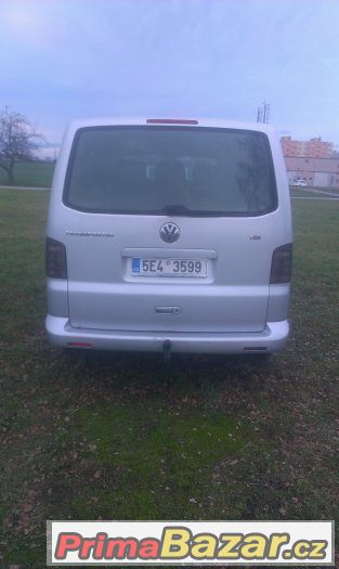 VW Transporter T5, 9 míst,klimatizace,2.5 Tdi 96 kw – fotografie 2