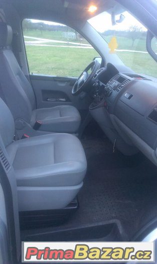 VW Transporter T5, 9 míst,klimatizace,2.5 Tdi 96 kw – fotografie 3