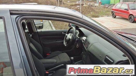 volkswagen golf 1.6 16v – fotografie 5