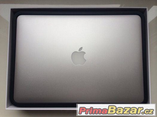 Apple MacBook Air 13" – fotografie 1