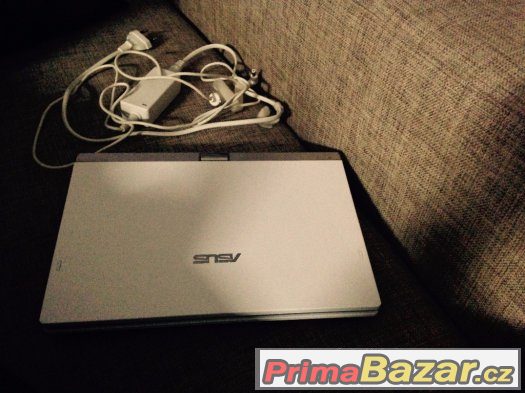 Asus Eee PC T101MT – fotografie 1