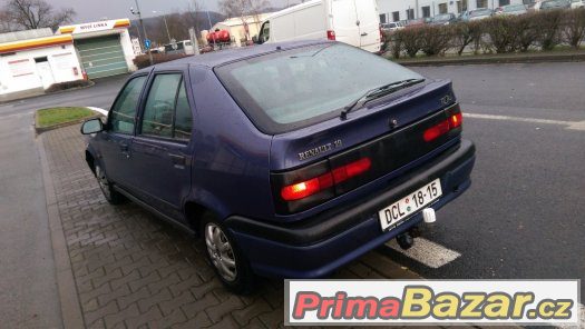 Renault 19 1.8i – fotografie 4