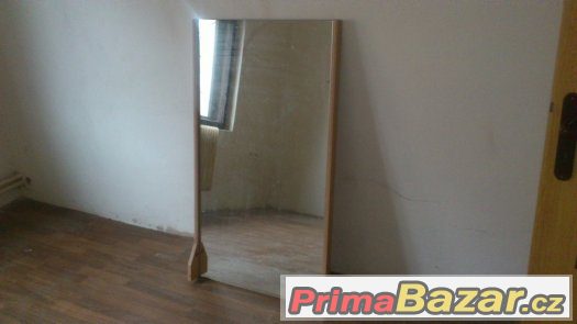 Pěkné velké zrcadlo – fotografie 1