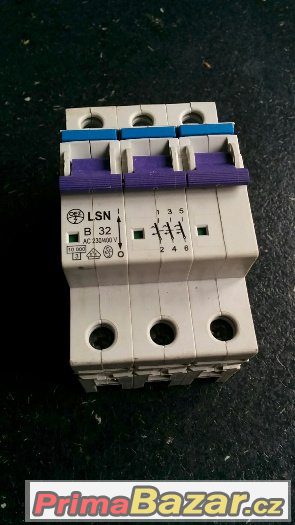 32 A Prodam jistic trojfazovy trifazovy 32A 3 x 32 A 3x32A – fotografie 1