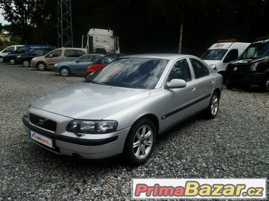 VOLVO S60 2.5 T  154KW 4X4 ČR,KLIMA,KUŽE – fotografie 1
