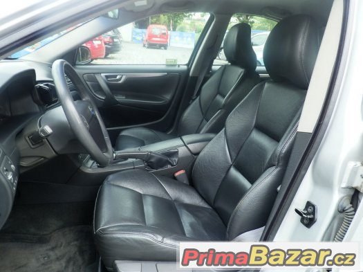 VOLVO S60 2.5 T  154KW 4X4 ČR,KLIMA,KUŽE – fotografie 5