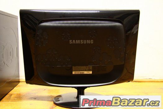 LCD monitor Samsung 2233BW 22 palců – fotografie 2