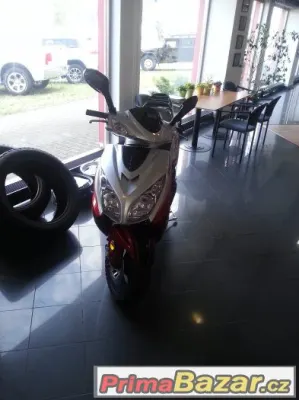 NOVÝ SKÚTR CAESAR 125