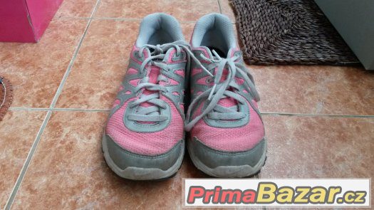 Nike 35,5 růžové – fotografie 3