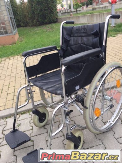 Invalidní vozík Meyra, sedák 44 – fotografie 1
