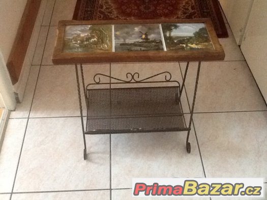 Prodam 2 stolecek na noviny nebo na kavicku – fotografie 2