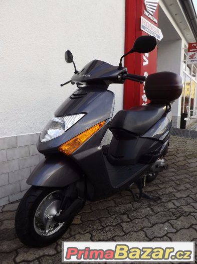 HONDA SCV100 Lead koupeno v ČR,5000km,horní kufr – fotografie 2