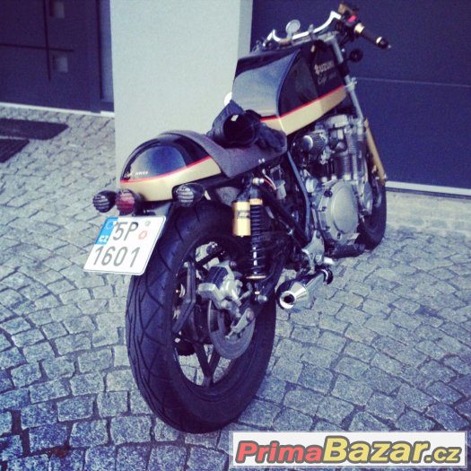 Cafe racer Suzuki – fotografie 2