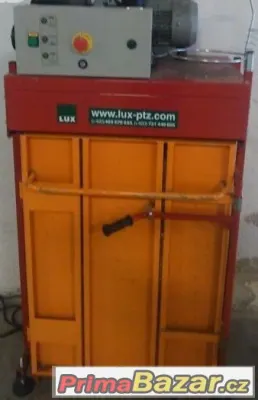 Jednokomorový balíkový lis s výměnnými komorami