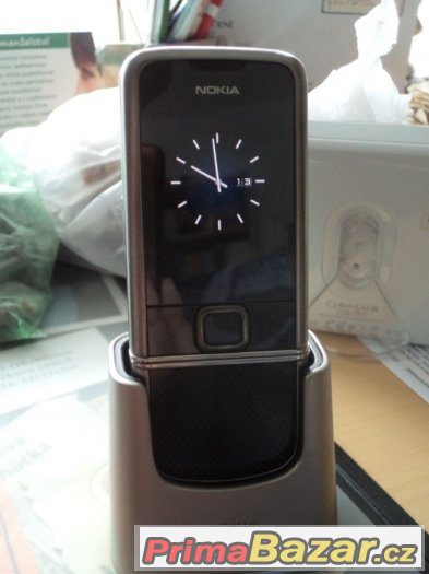 Nokia 8800 Carbon Arte – fotografie 2