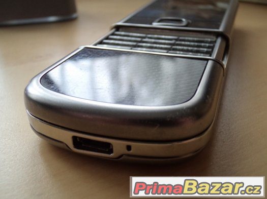 Nokia 8800 Carbon Arte – fotografie 4