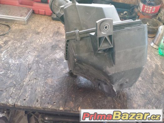 audi A6 2,5 TDI r.v.99 air box vzduchovy filtr – fotografie 3