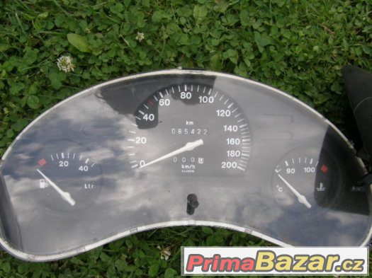 opel corsa B 1.0 r.v. 2000 volant airbag budiky dysplay – fotografie 3