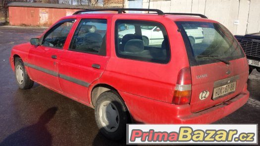 Ford Escort Kombi 1,8 D – fotografie 2