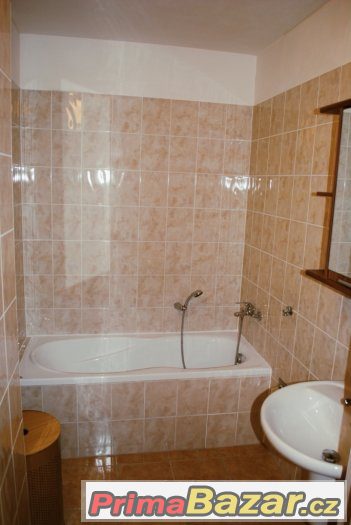 Pronájem bytu 1+kk, Praha 5 - Košíře. – fotografie 4