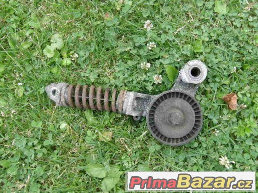 opel corsa B 1.0 r.v. 2000 alternator prevodovka svetlo – fotografie 3