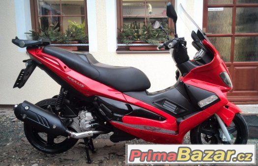 Gilera Nexus 300 ie – fotografie 1